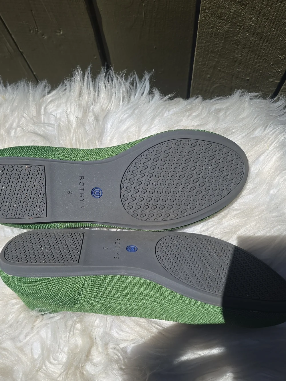Rothy's classic round toe green 9